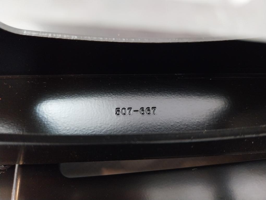 E223 Lcd Color Monitor Hp 100-240V 50/60Hz