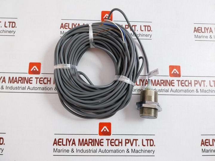 E2A-m30Ks10-wp-c3 Inductive Proximity Sensor With Cable Omron 20-meter