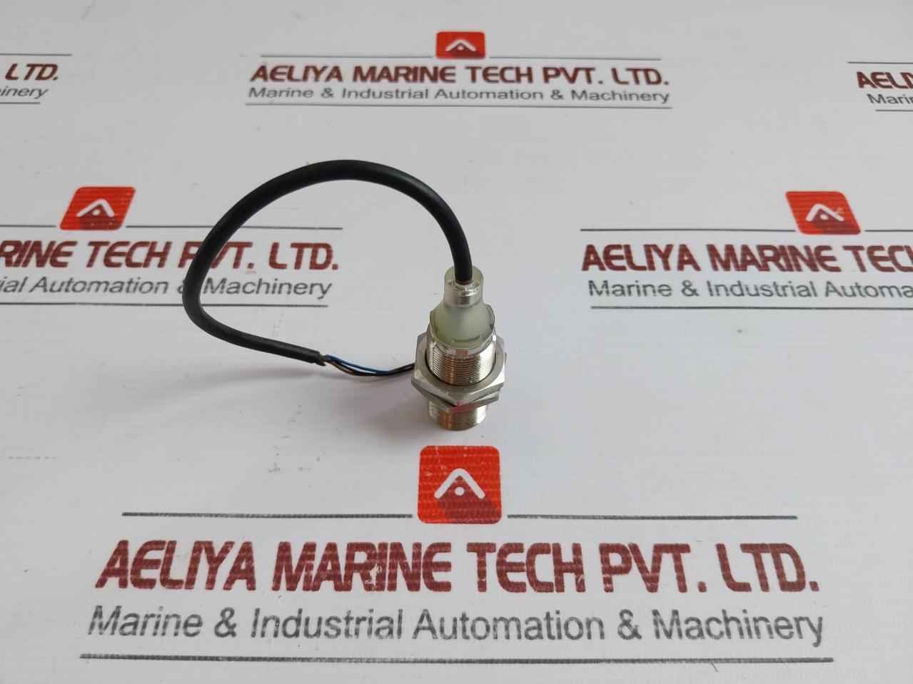 E2B-m18Ks08-wp-b1 Proximity Sensor Omron 10 To 30Vdc