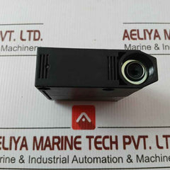 E3Jm-r4M4-g Power Supply Photoelectric Sensor Omron 250Vac 3A