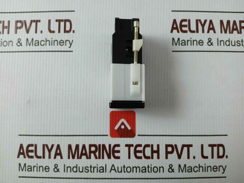 Eao 02-061.001 Lamp Holder Max.60V/1,2W H7