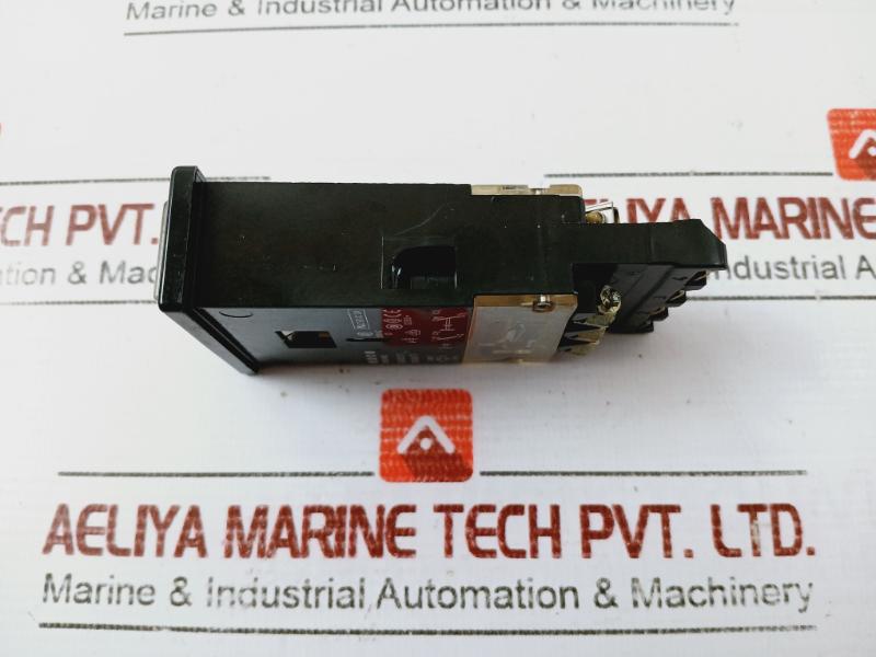 Eao 03-421.011 Pushbutton Switch 300V Ac 03-624.011 250V Ac 10A