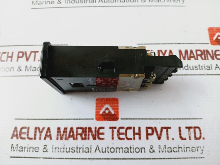 Eao 03-421.011 Pushbutton Switch 300V Ac 03-624.011 250V Ac 10A
