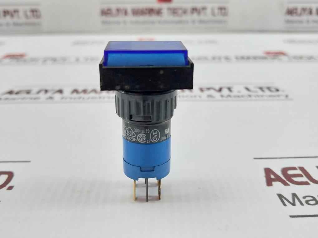 Eao 31-121.022 Pushbutton Switch 250Vac 5A 60V/1,2W