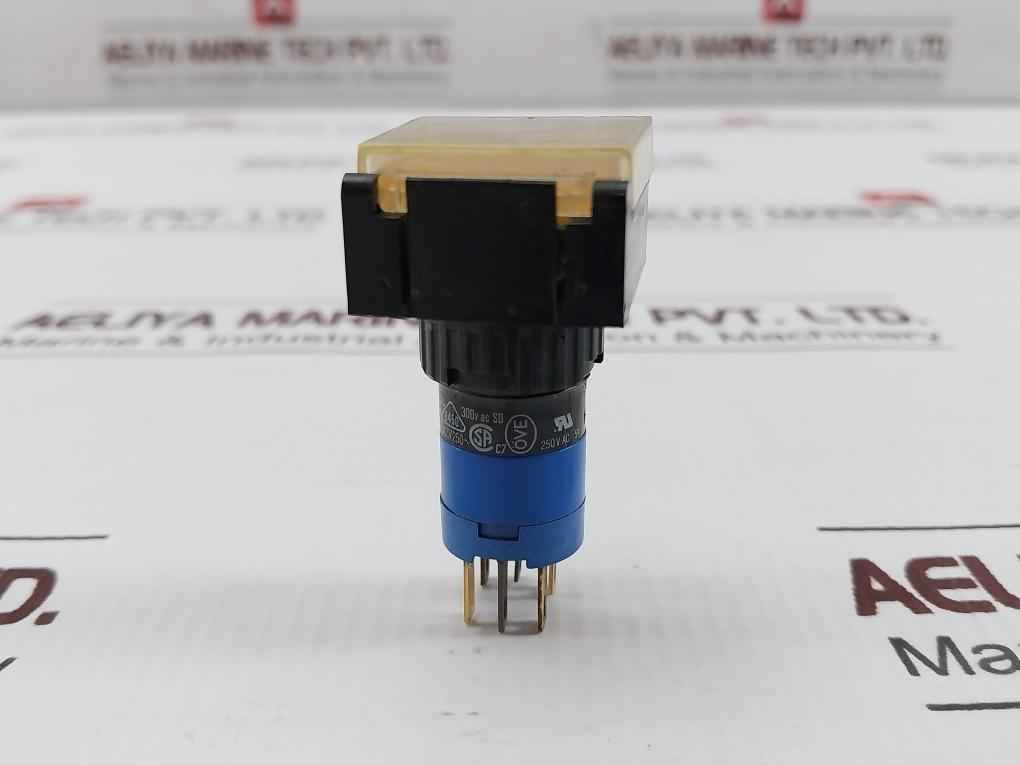 Eao 31-121.022 Pushbutton Switch 60V/1.2W 250Vac 5A
