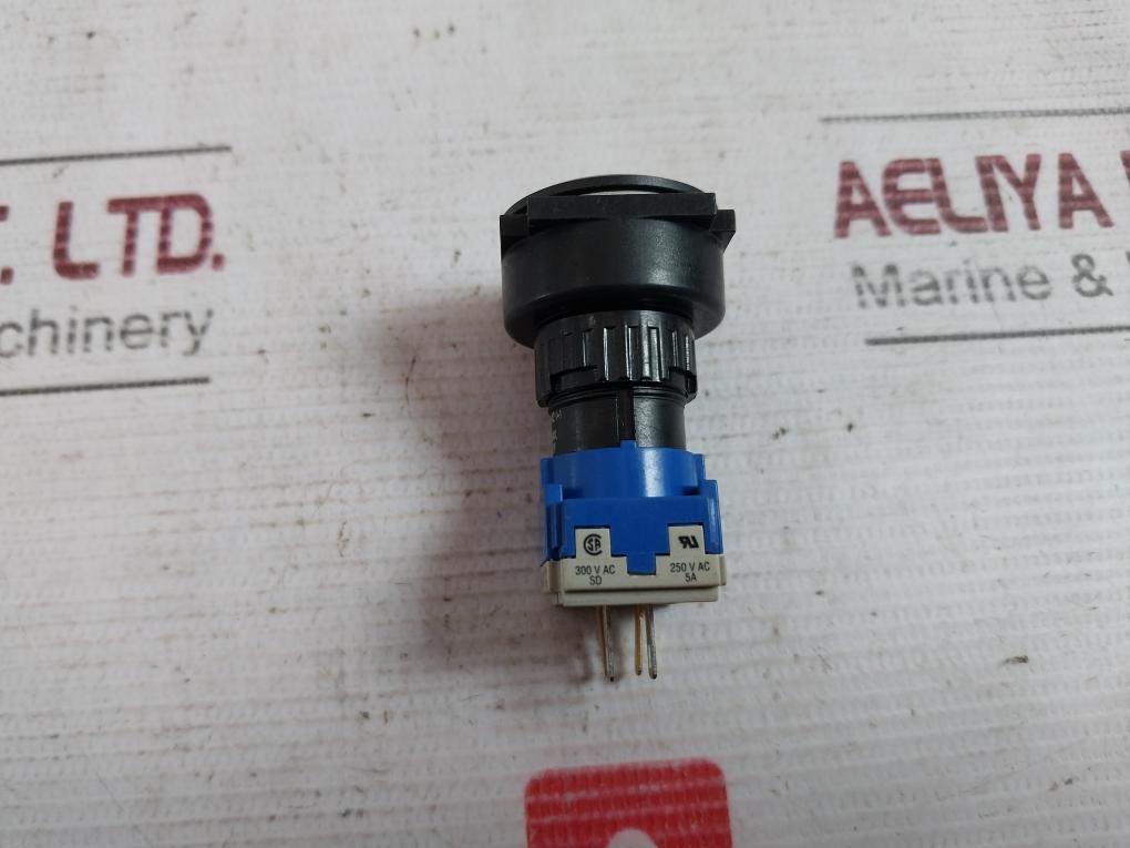 Eao 61-1100.0 Switch Actuator 250Vac/5A 300Vac 320V 48V/1,2W 2A 250V 0,15A 125V