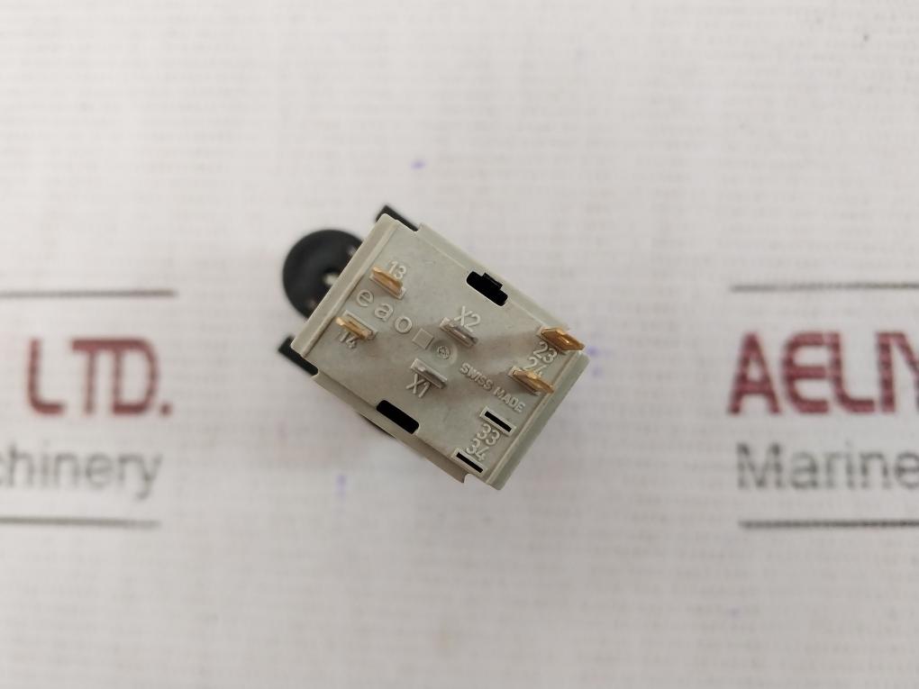 Eao 61-1200.0 Pushbutton Switch 250Vac/5A 300V Ac Sd