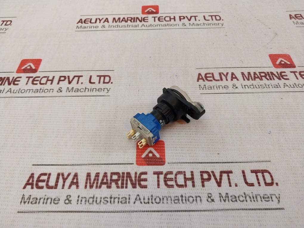 Eao 61-1200.0 Pushbutton Switch 250Vac/5A 300V Ac Sd