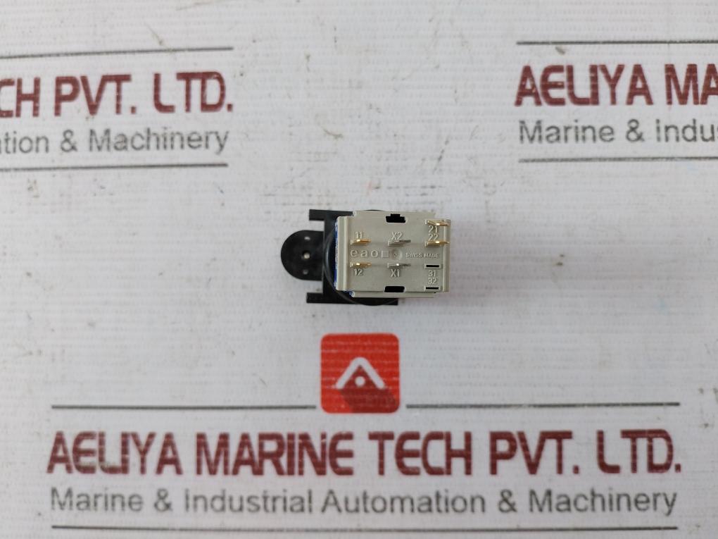 Eao 61-1200.0 Pushbutton Switch Actuator 300V Ac Sd 15A 125V 25T55