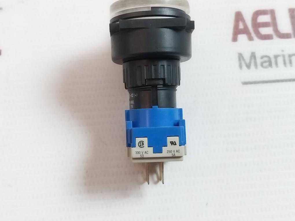 Eao 61-1200.0 Red Latching Push Button Head Actuator Assembly 25T55