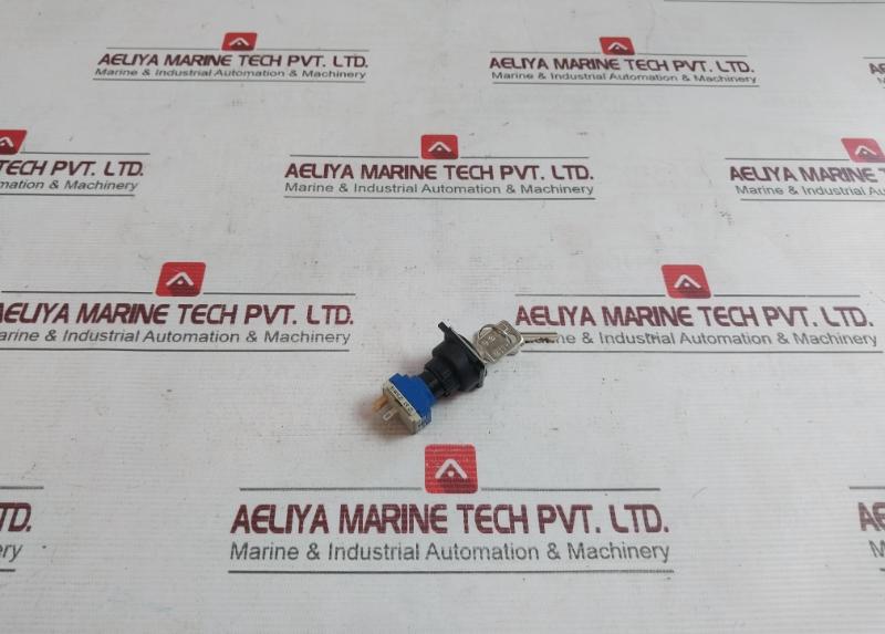 Eao 61-220 1.0/D Configurable Keylock Switch 61-8410.22 320V 5A En/Iec 60947-5-1