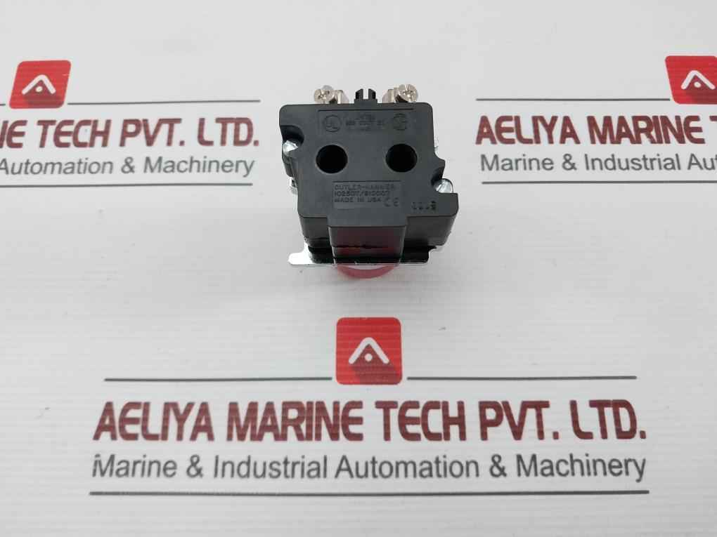 Eaton 10250T181N Pushbutton With Cylinder Lock Operator 120Vac