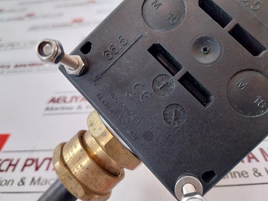 Eaton 3r,4x,12,13 Emergency Stop, Ip67, 69k, Iec 60947-5-1