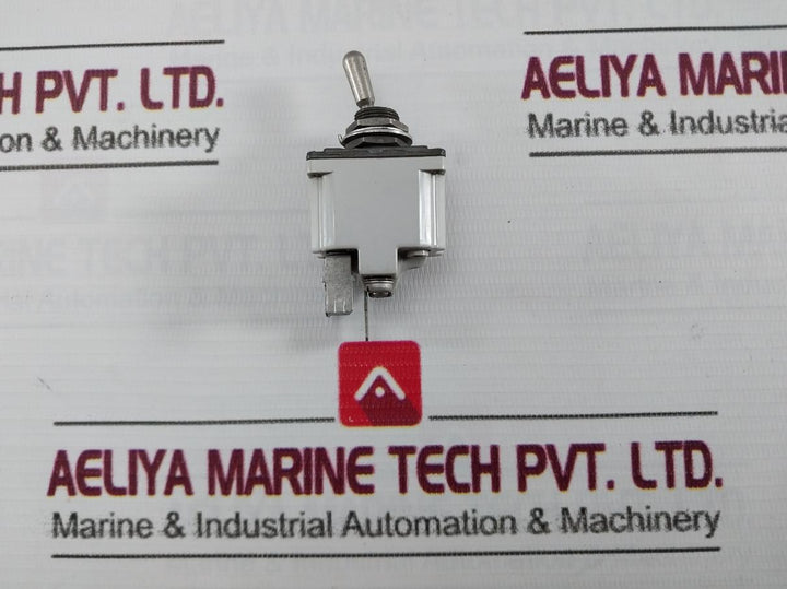 Eaton 81640 Push Button Switch 9A 250Vac