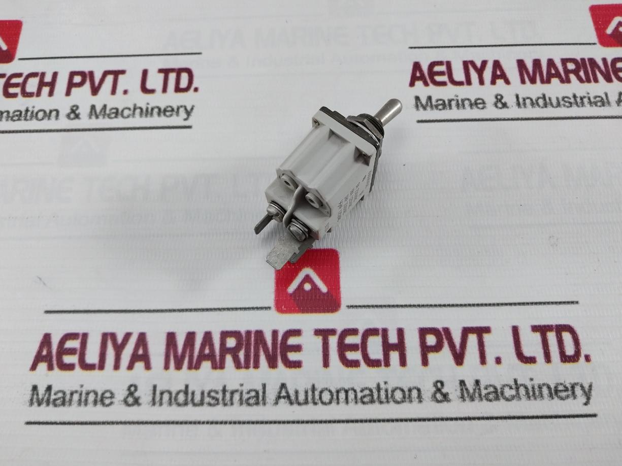 Eaton 81640 Push Button Switch 9A 250Vac