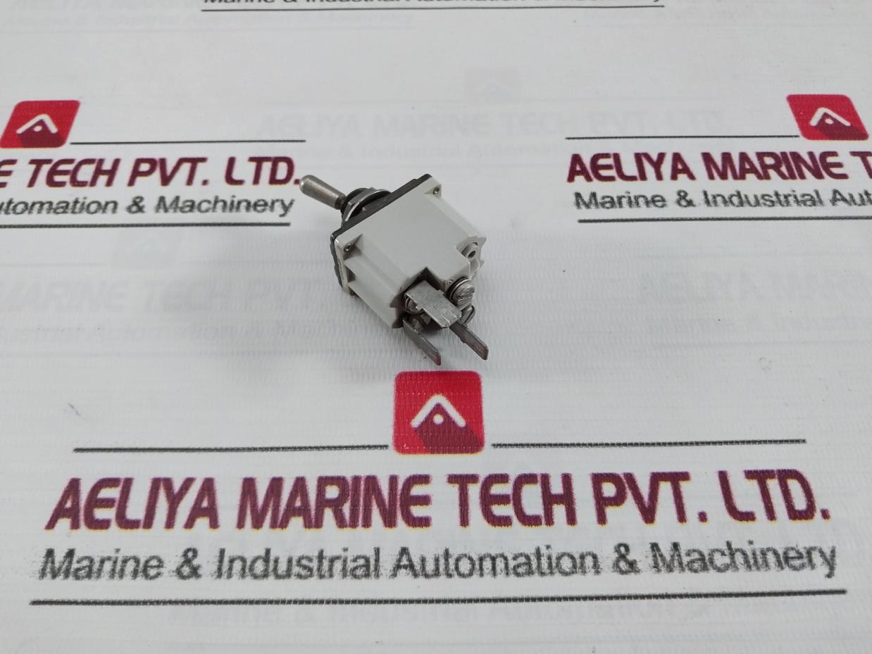 Eaton 81640 Push Button Switch 9A 250Vac