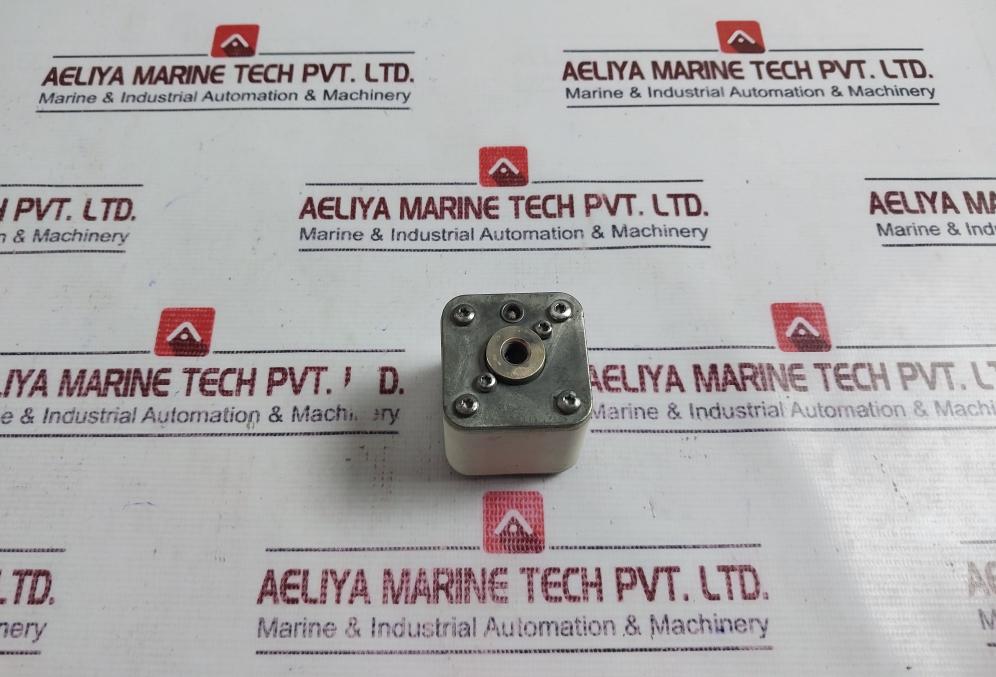 EATON 170M3423 Square Fuse 630A 690V IEC IR700-200KA