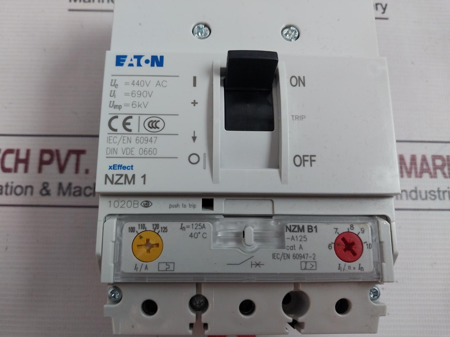 Eaton Nzmb1-a125 Molded Case Circuit Breaker 100-125 Ir/A