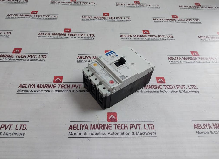 Eaton Nzmb1-a125 Molded Case Circuit Breaker 50/60Hz 50°C 1221B Il01203004Z