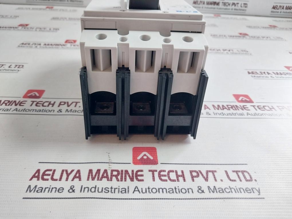 Eaton Nzmb2-a160-na Molded Case Circuit Breaker 3Pole 160A Gb/T14048.2 5A 600V