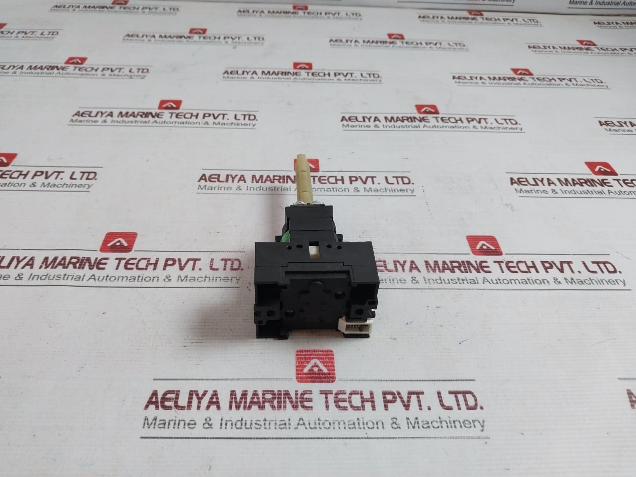 Eaton P1-32 Rotary Disconnect Switch 690Vac 6000V, 50-60Hz Gb14048.3 Ac-3