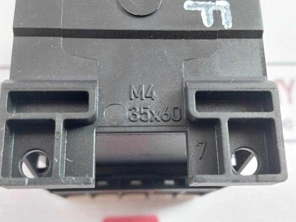 Eaton XTCE009B10 Contactor DIL M9-10 3 Pole Break 250V DC