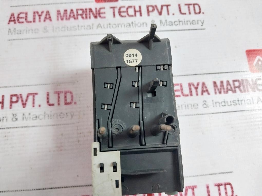 Eaton Zb32-10 Overload Relay Xtob010Cc1 6000V Iec/En 60947-4-1, B300 R300