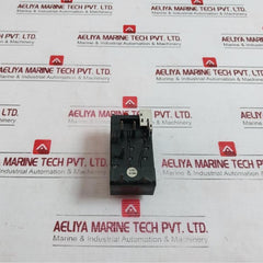 Eaton Zb32-10 Overload Relay Xtob010Cc1 6000V Iec/En 60947-4-1, B300 R300