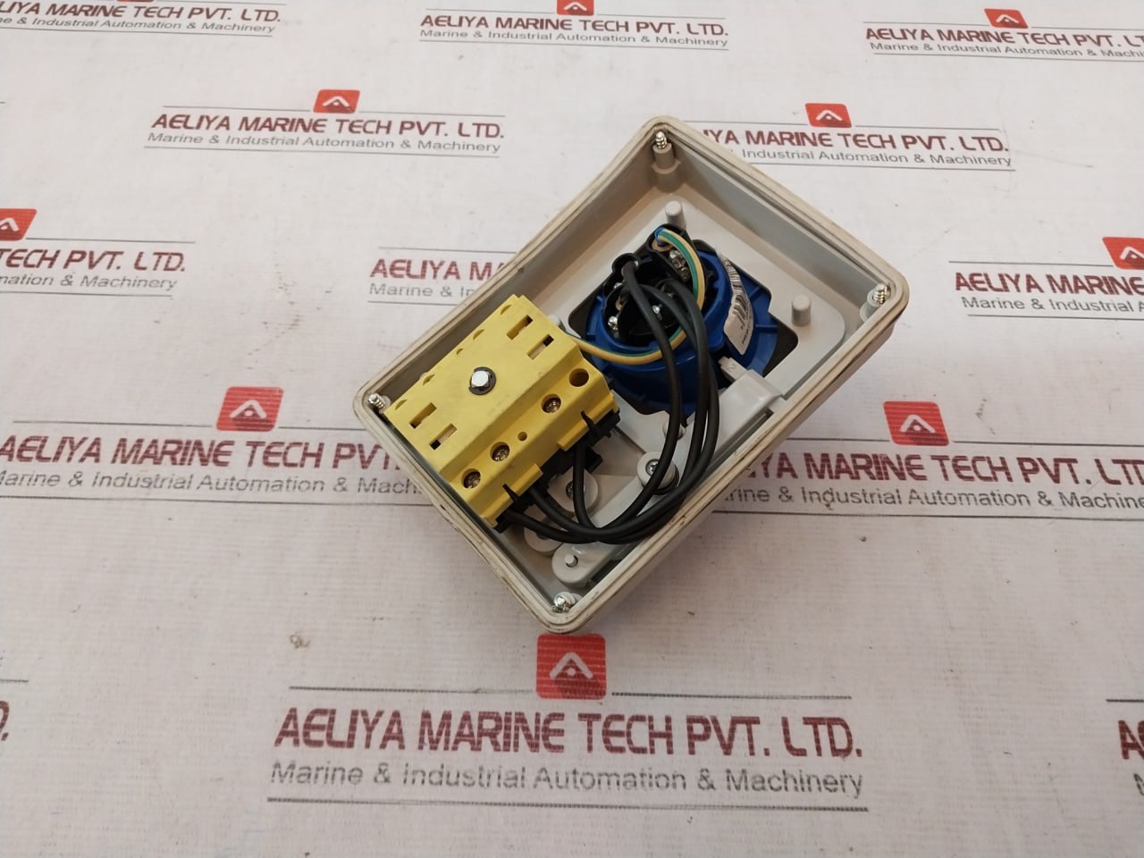 Ec Elettrocanali Ec692901 Angled Flush-mounted Socket Iec309 200/250V 50-60Hz