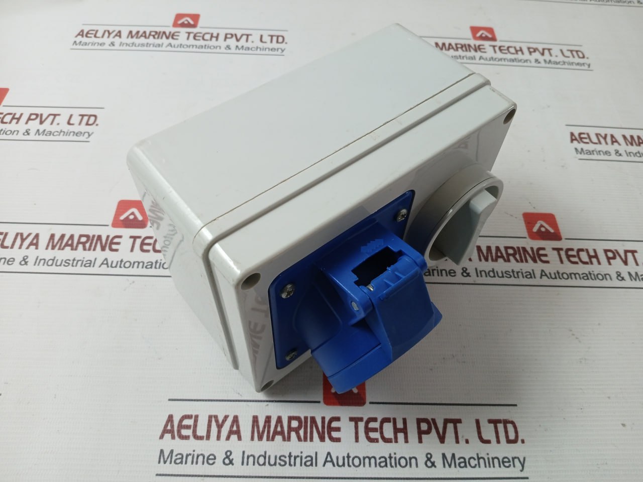 Ec Elettrocanali Ec692901 Industrial Socket With Rotary Isolator Switch Ec69250