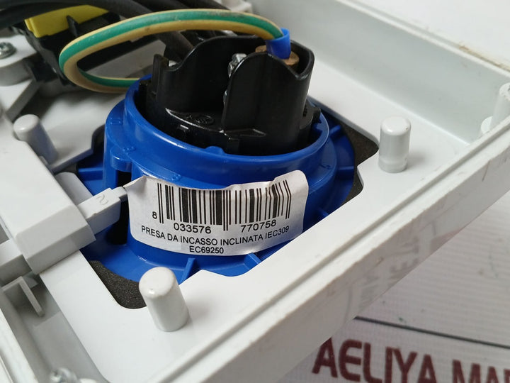 Ec Elettrocanali Ec692901 Industrial Socket With Rotary Isolator Switch Ec69250