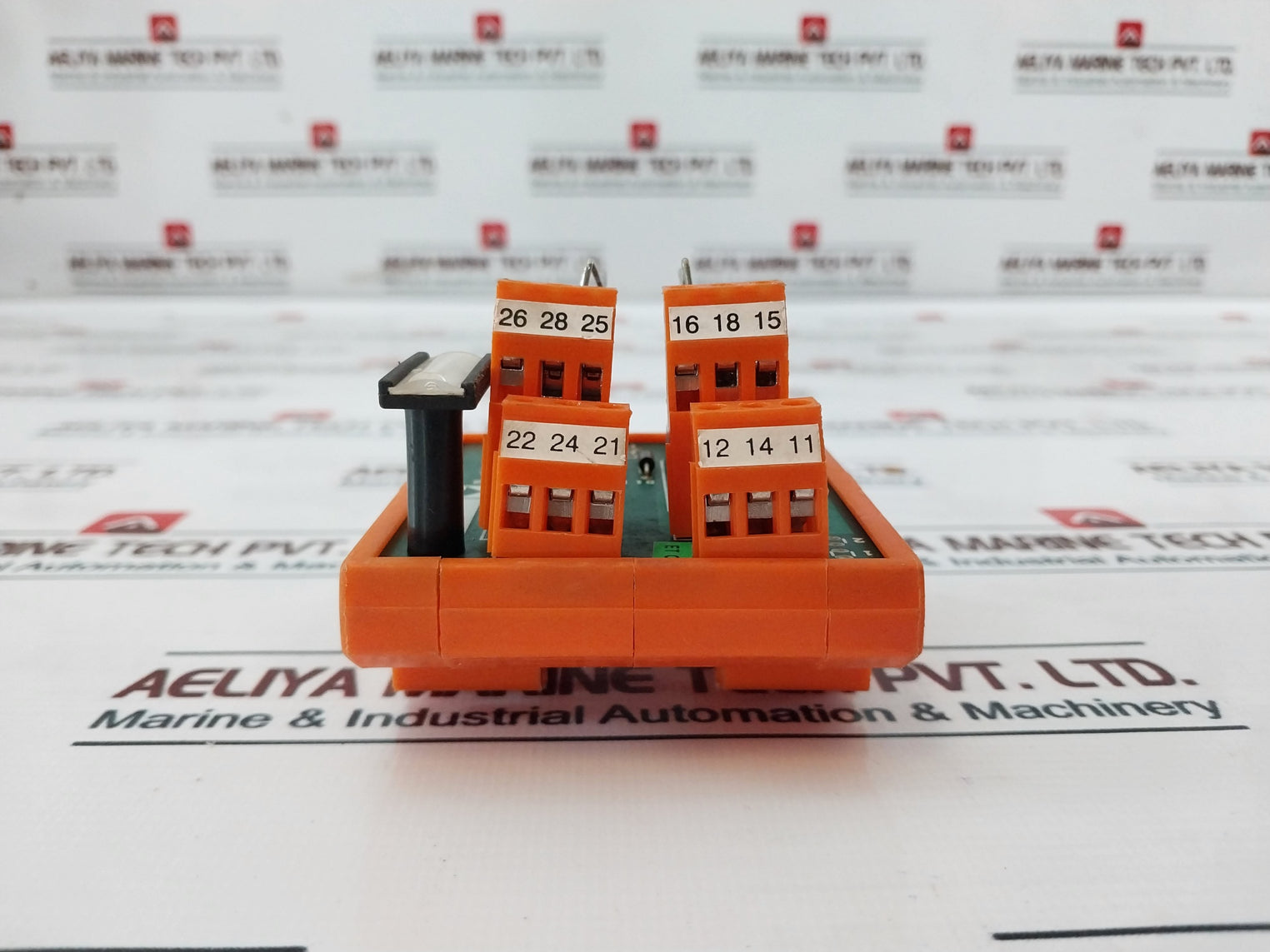 Econix RMIR 158 Din Rail Mounted Relay Interface Module