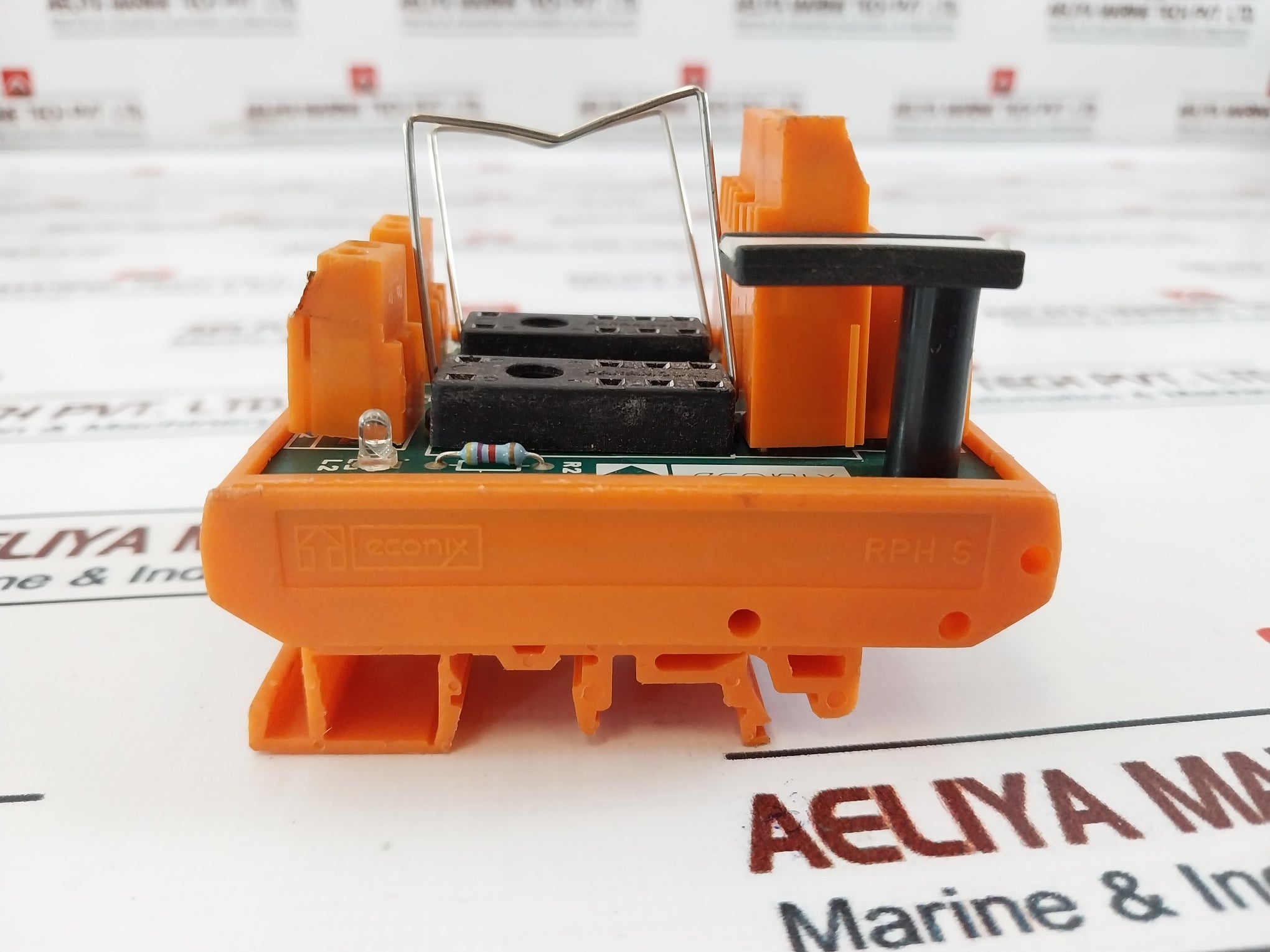 Econix RMIR 158 Din Rail Mounted Relay Interface Module