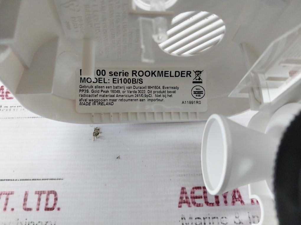 Ei Electronics Ei100B Smoke Detector 9 Volts 91B20006 A11991R0 Rev. 3