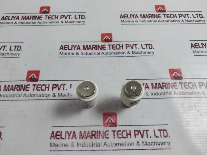 Eia Diii E33 Bottle Fuse E33 Thread Size 500vAc