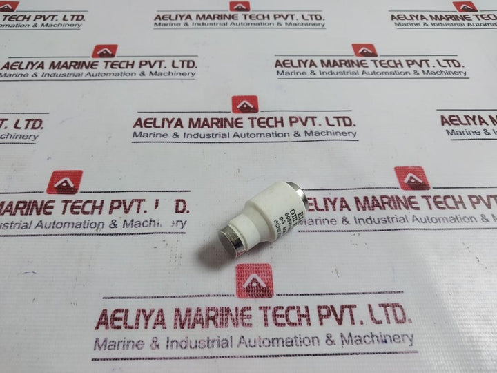Eia Diii E33 Bottle Fuse E33 Thread Size 500vAc