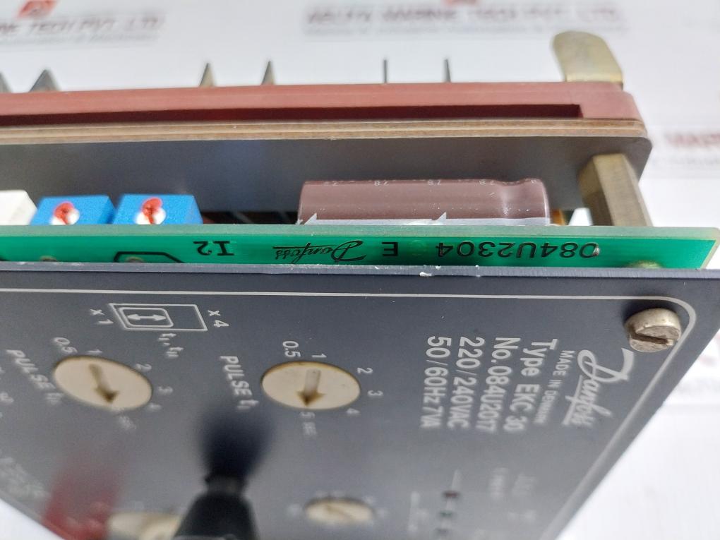 Ekc-30-Capacity-Regulator-Danfoss-Dan2033-220-240Vac-50-60Hz-7Va-209368-10