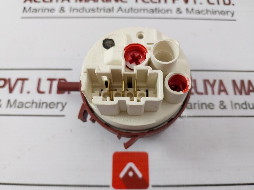 Elbi 760 Single Level Pressure Sensor, T85 B12548501 200/160-5V-1Ma