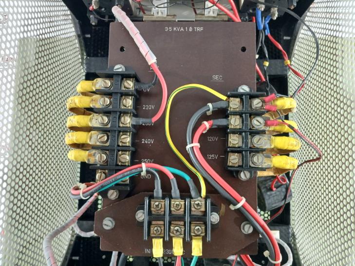 Elec-lab 3.5 Kva Step Down Transformer 230Vac 115Vac/30A