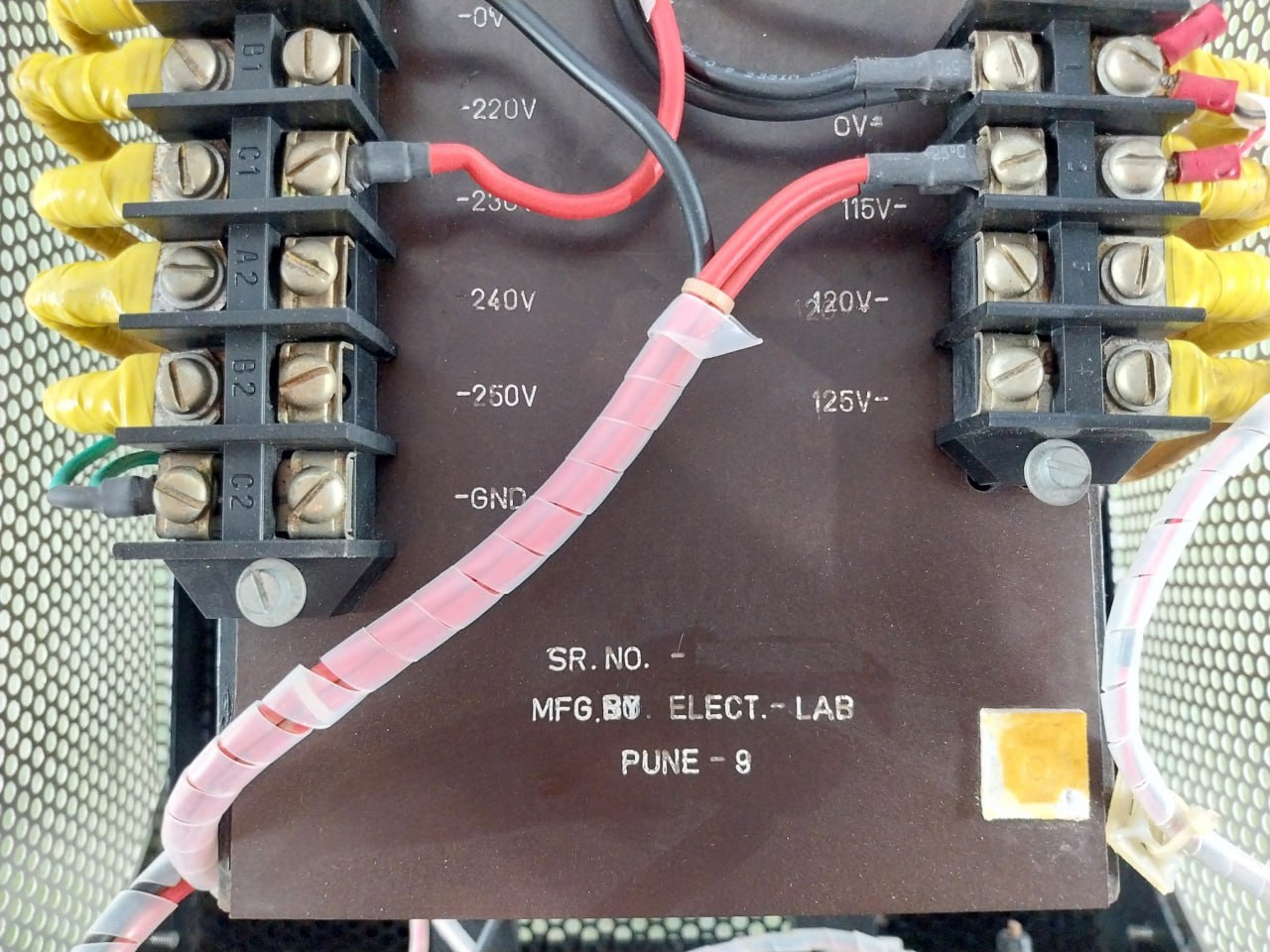 Elec Lab Step Down Transformer 3.5Kva 230Vac 115Vac 30A