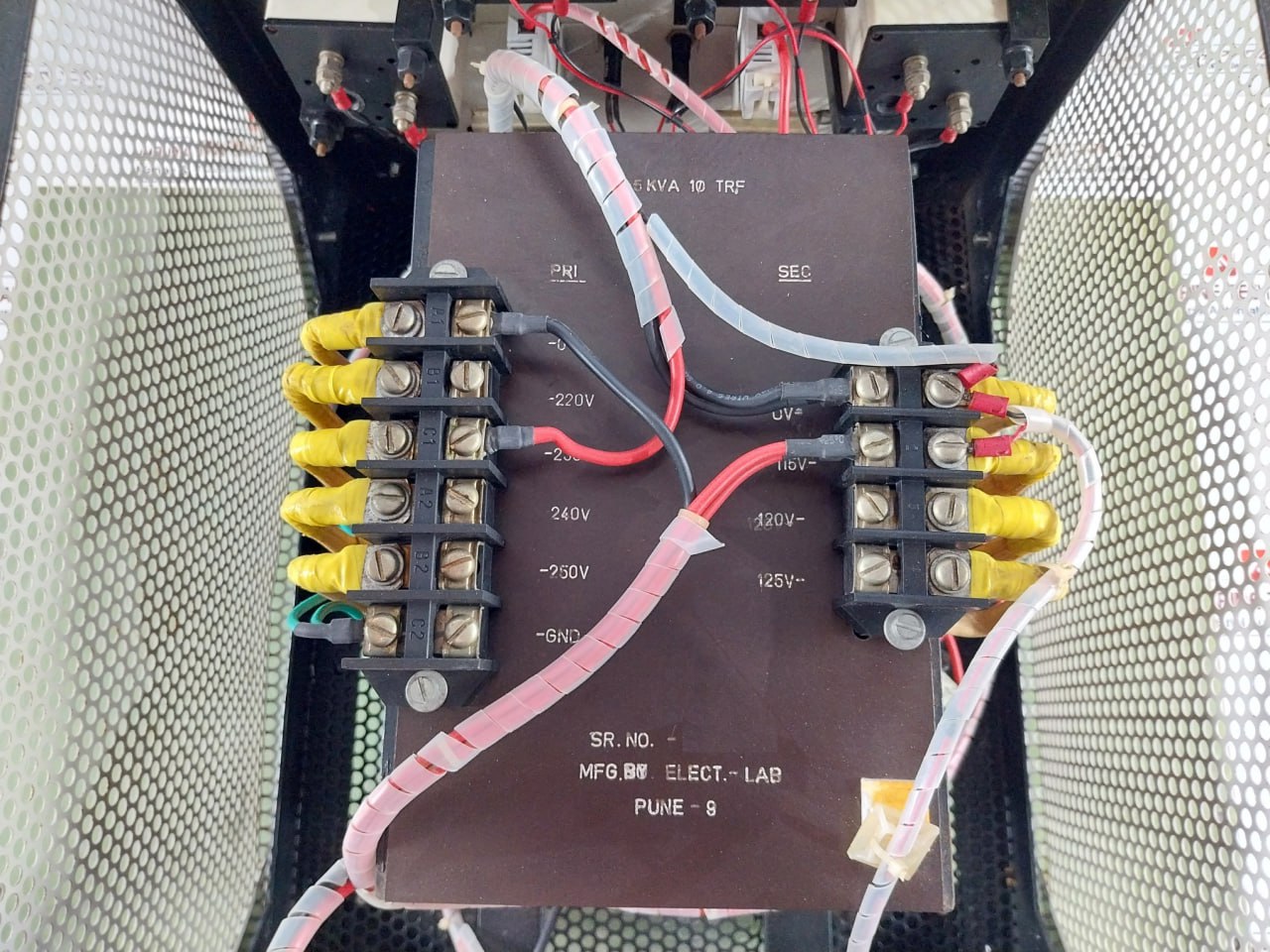 Elec Lab Step Down Transformer 3.5Kva 230Vac 115Vac 30A
