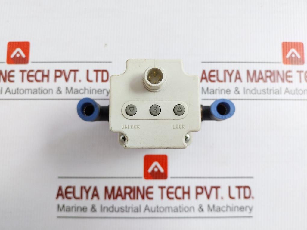 Electro Pneumatic Regulator Dc 24V Output 0.05-9 Kgf/Cm2 Smc Itv2050-012Cl2