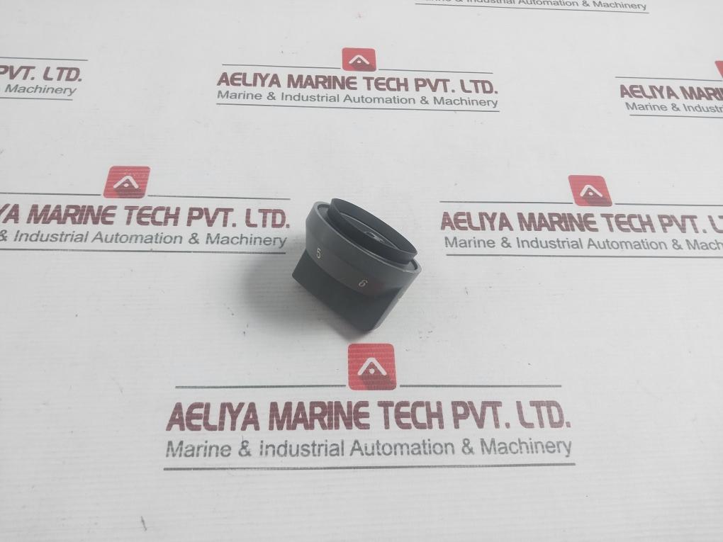 0K5802 Stove Switch Handle R40 + 50 Electrolux
