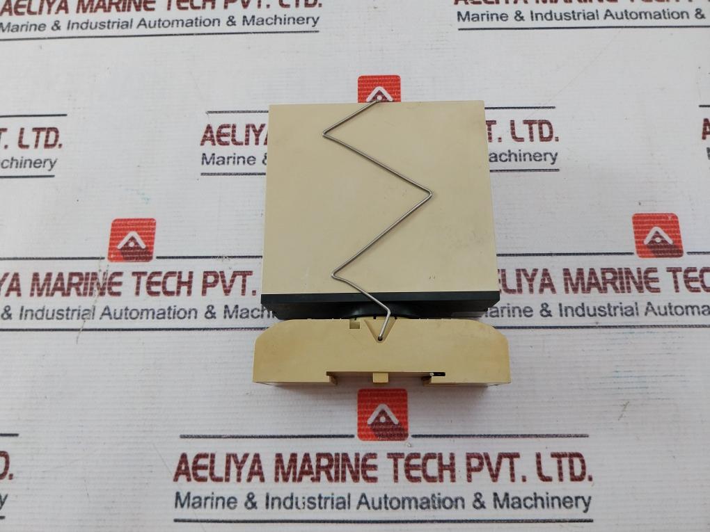 Electromatic SAM205 220 Delay On Operate Instant Contact with Base 3-60 sec