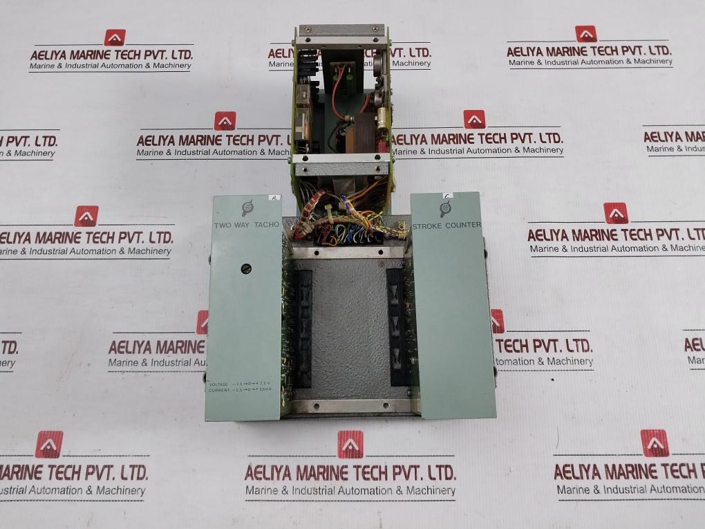 Electronic-Tacho-System-24V-Dc-371-137-007-Soren-T-Lyngso-371-210707-14