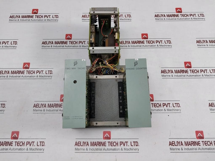 Electronic-Tacho-System-24V-Dc-371-137-007-Soren-T-Lyngso-371-210707-14