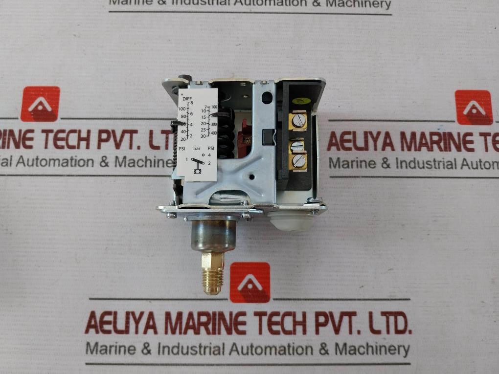 Eliwell O16H6750 Pressure Switch That Measures And Humidity 2-8 Bar