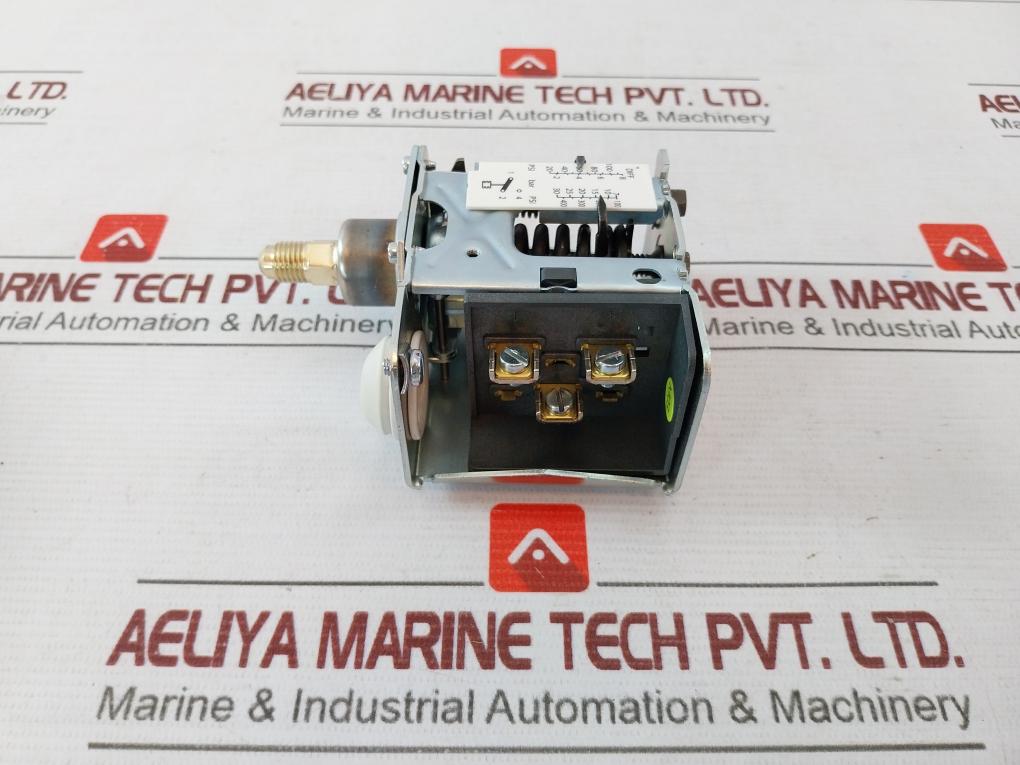 Eliwell O16H6750 Pressure Switch That Measures And Humidity 2-8 Bar