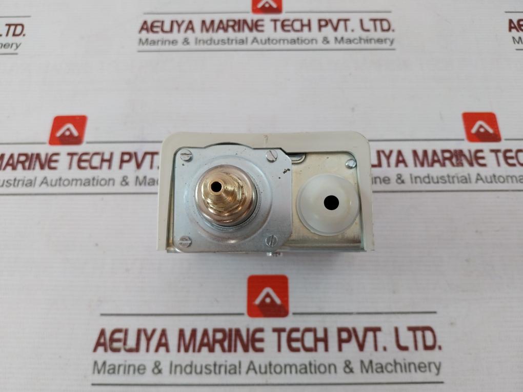 Eliwell O16H6750 Pressure Switch That Measures And Humidity 2-8 Bar