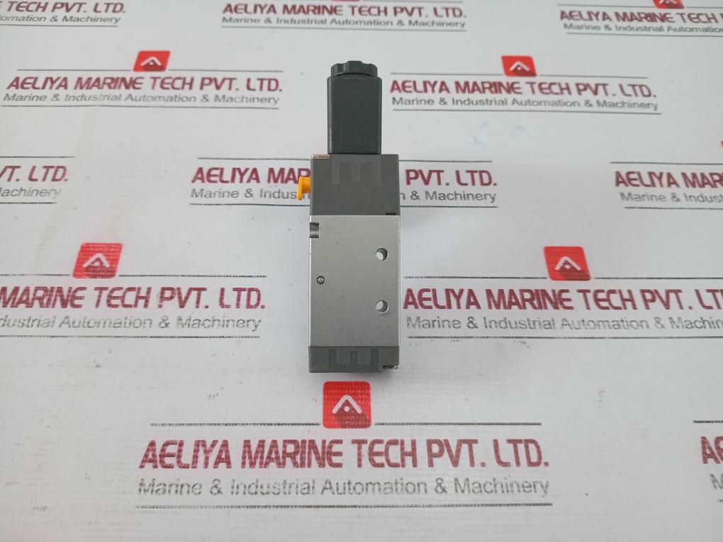 Emc Rv5221-08Q Pneumatic Solenoid Valve 0.15-0.8Mpa Dc24V